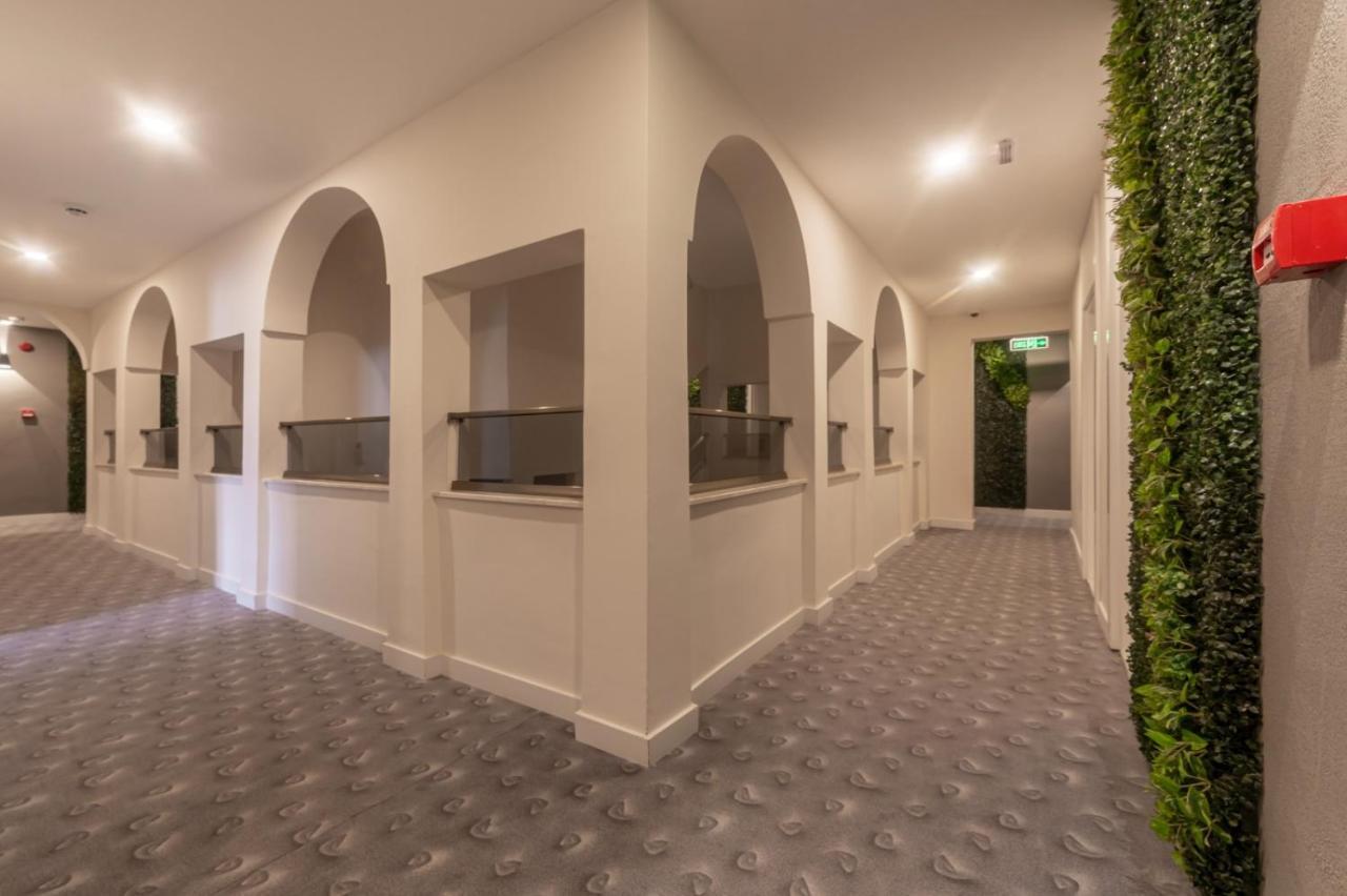 Tema 242 Hotel Анталия Екстериор снимка