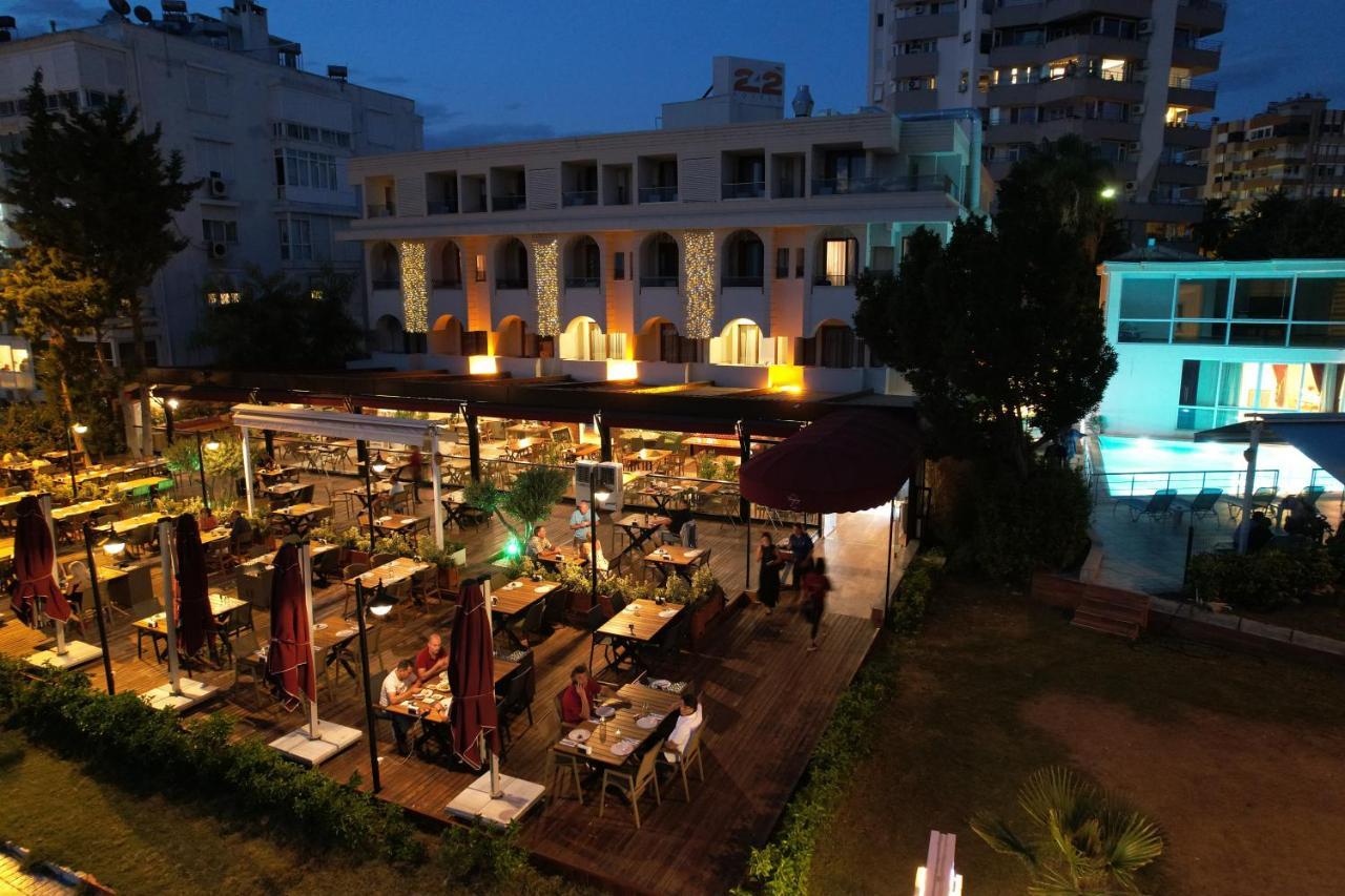 Tema 242 Hotel Анталия Екстериор снимка