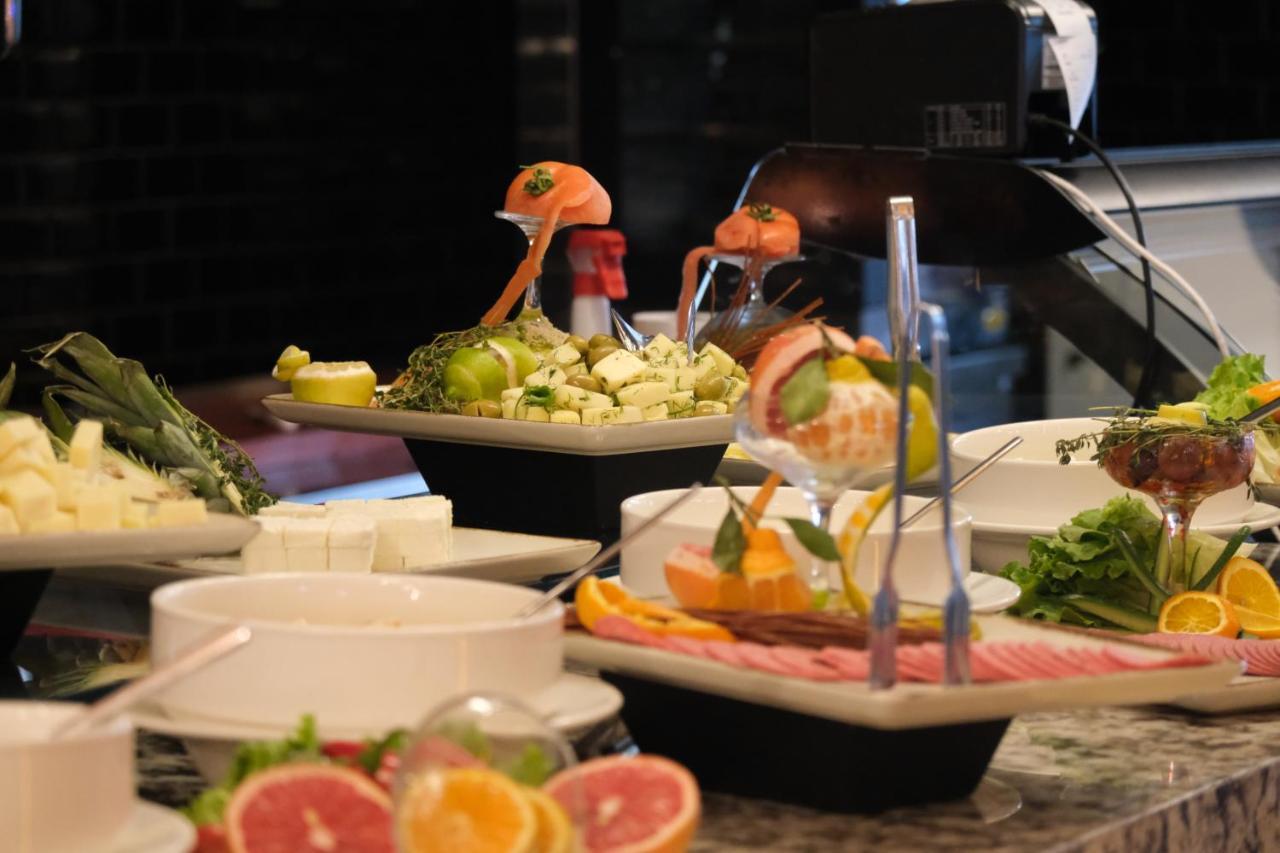 Tema 242 Hotel Анталия Екстериор снимка